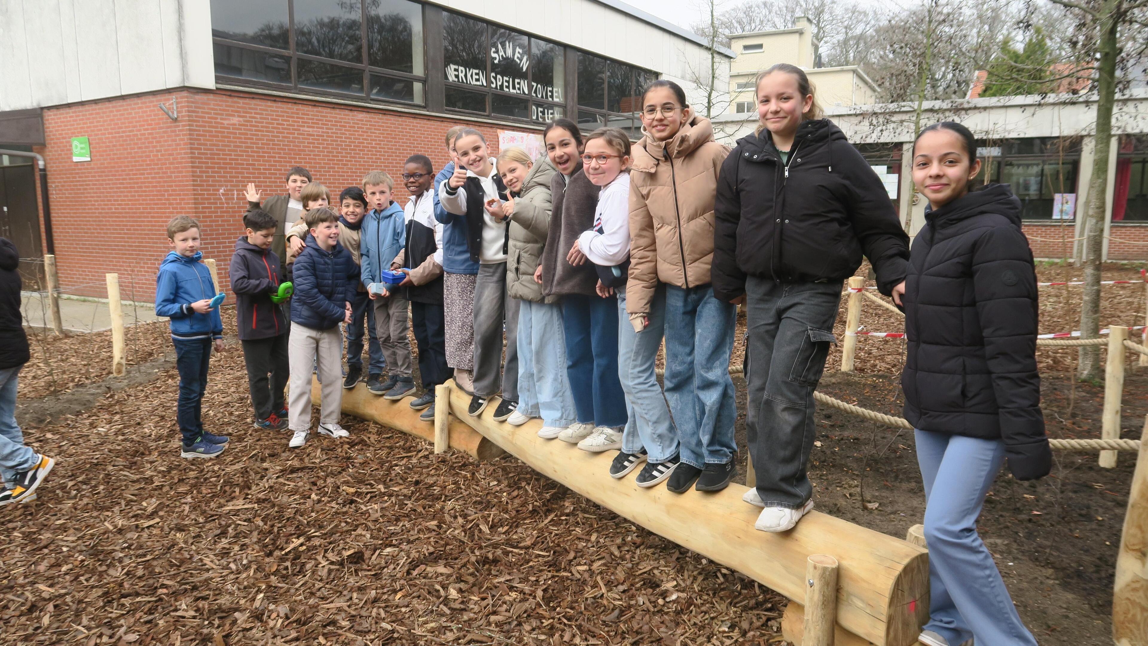 In Sint-Eduardus brengt lentezon ook ontharde en groene speelplaats