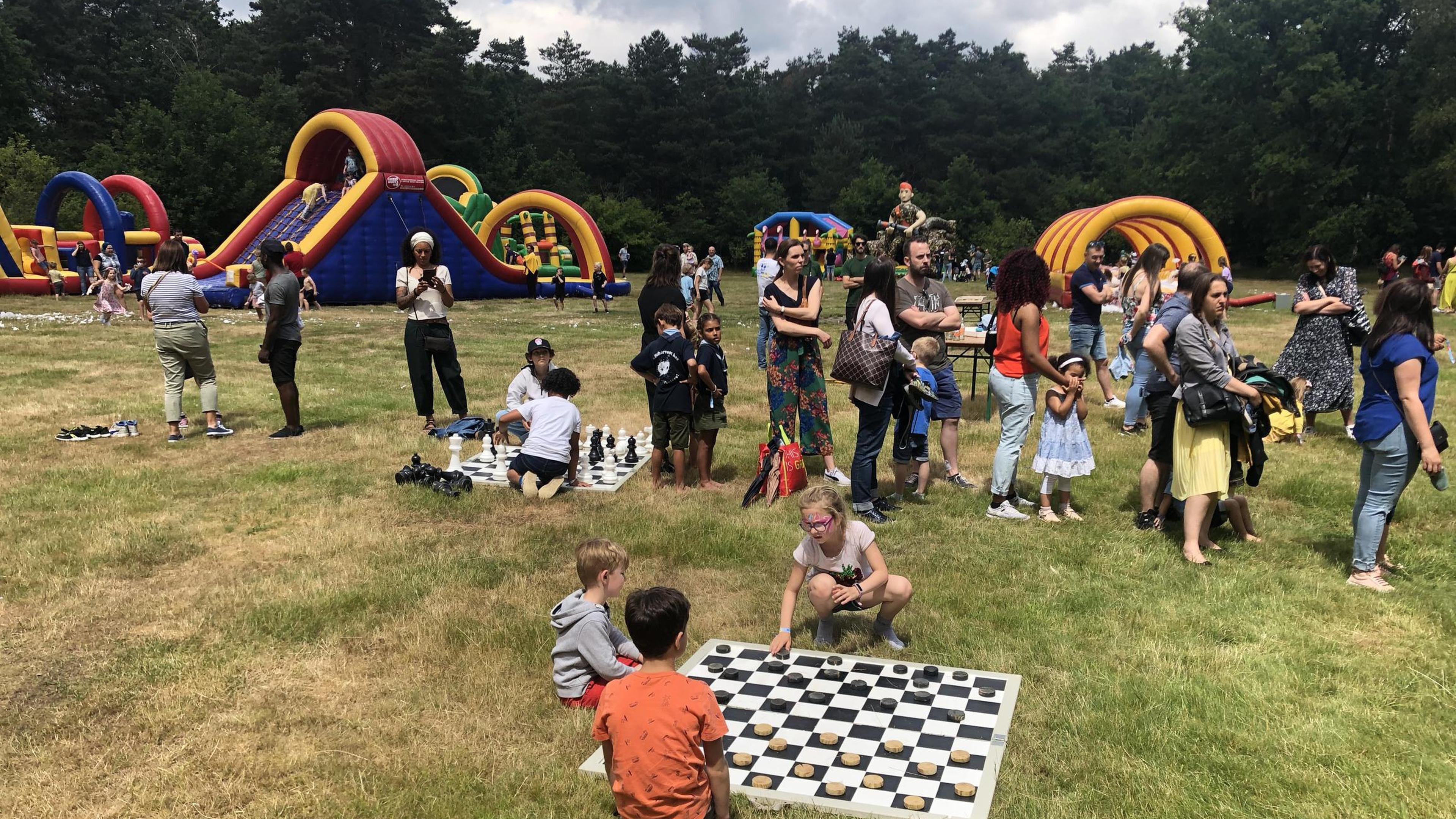 Jongeren zetten zomervakantie al spelend in op Binkies kinderfestival