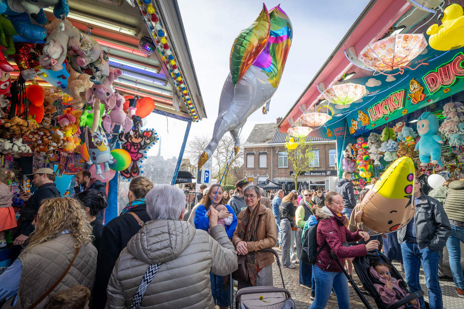 Kermis palmt Kerkplein en Kerkstraat in | GVA