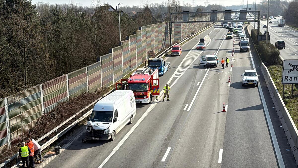 Hinder op E313 na ongeval ter hoogte van Ranst | GVA