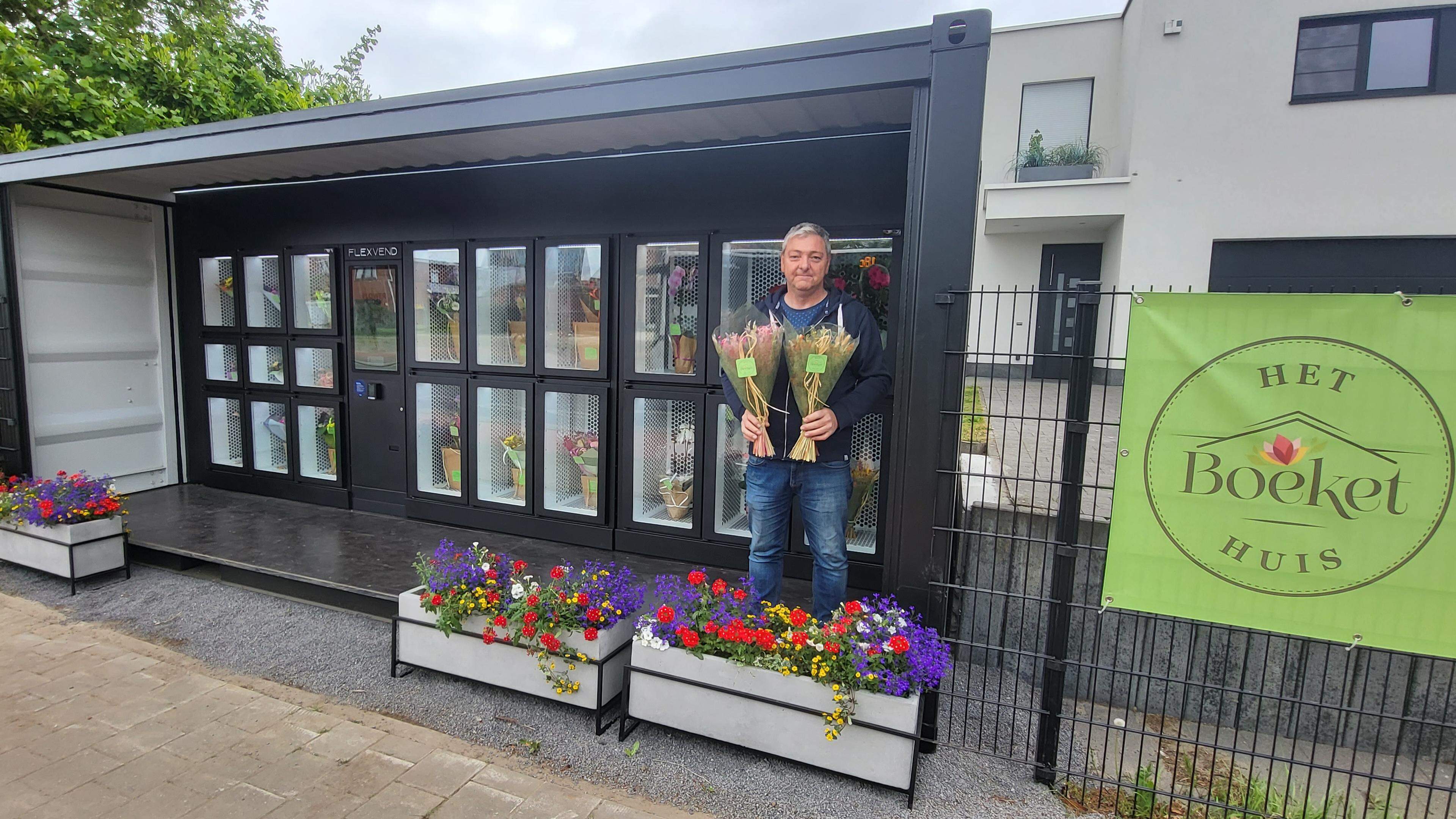 Katia en Eric pakken in Schelle uit met allereerste bloemenautomaat in de Rupelstreek