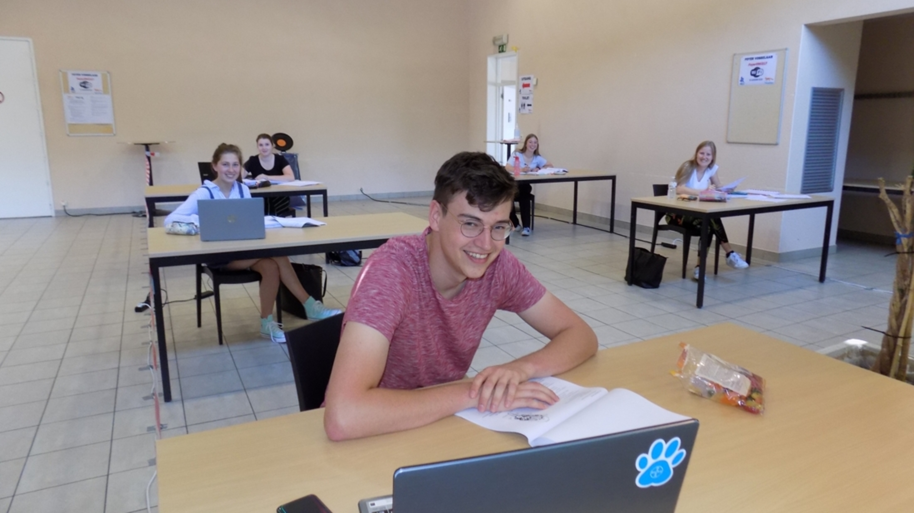 Studenten zoeken rust op in Blokpunt in cultureel centrum Reynaert | GVA