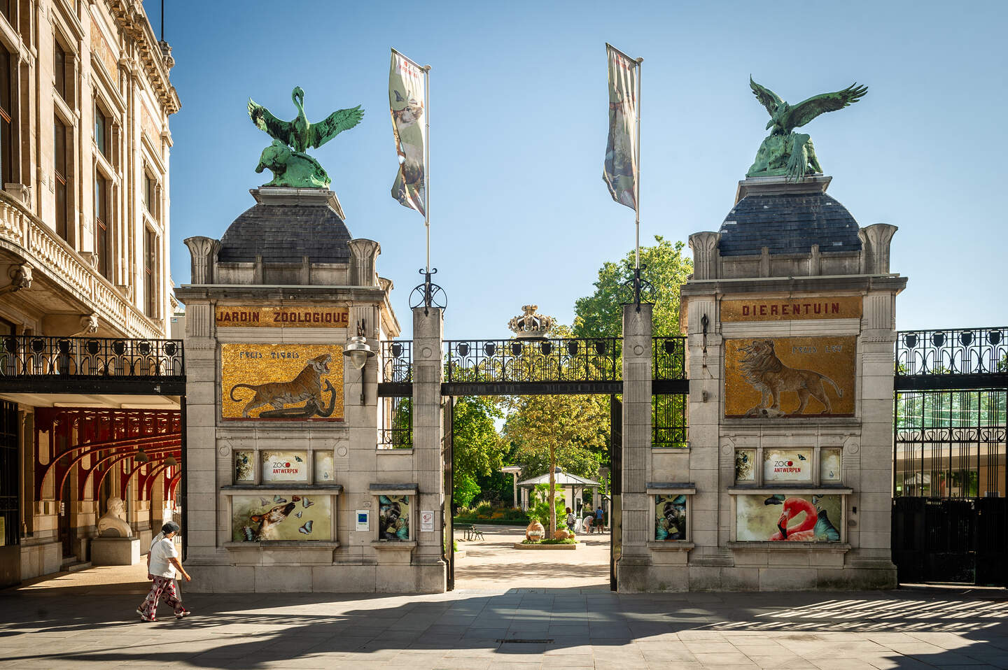 Het inkompaviljoen van de Antwerpse Zoo.