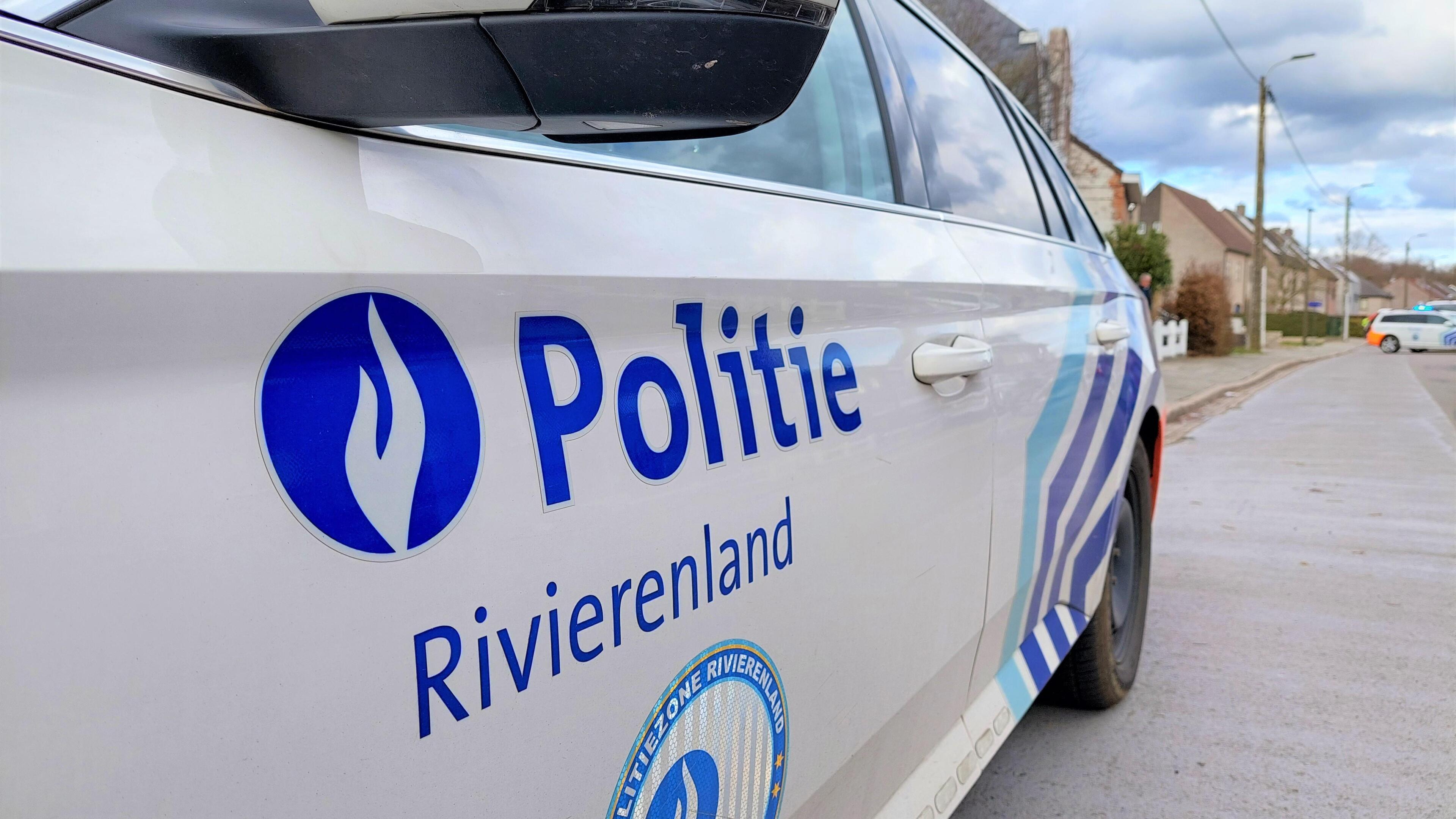 23-jarige fietser raakt gewond tijdens botsing, maar tegenpartij rijdt verder