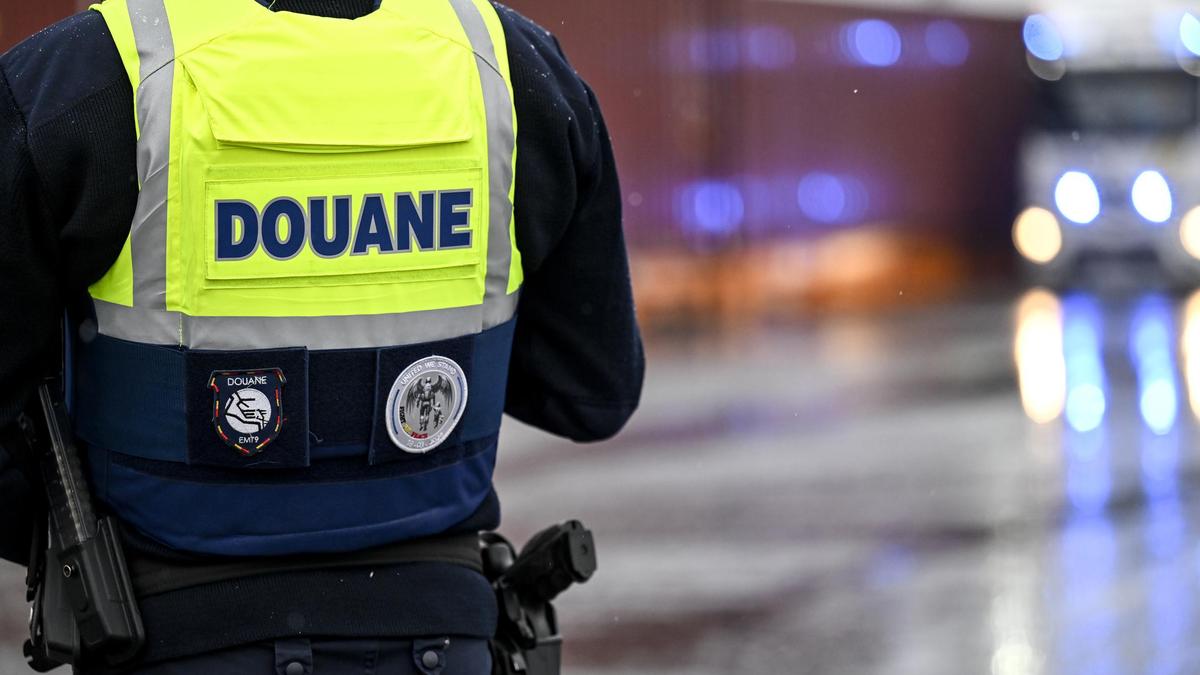 Douane onderschept lading cocaïne op drugsgevoelige kaai waar drie uithalers betrapt werden