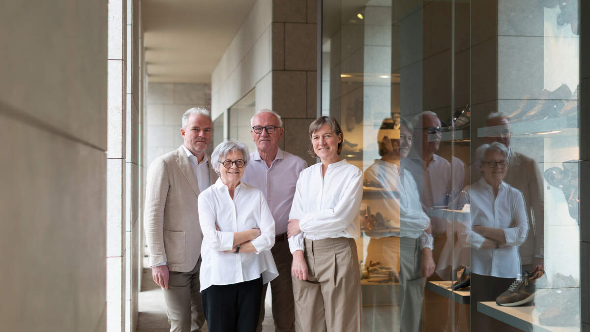 Schoenen Van Loock bestaat tachtig jaar: “Jeugd die zich afzet tegen sneakerdragende grootouders: dat we dat nog mogen meemaken!”