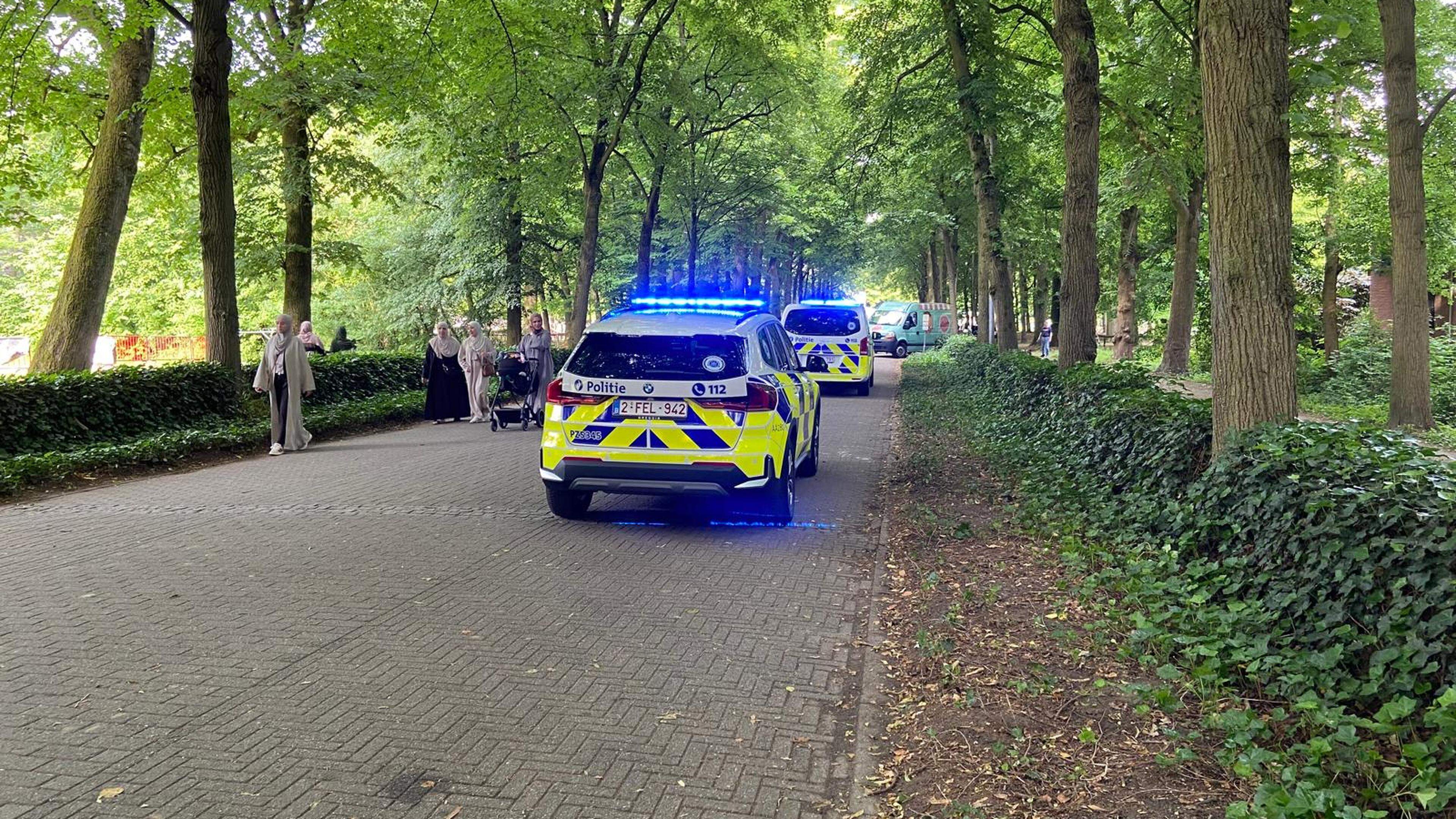 Grote zoekactie naar vermist kind (11) in Rivierenhof in Deurne